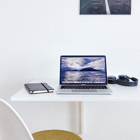 Stylish Apartment - 3 Min Walk To Wuppertal Main Train Station - Close To The University - Kitchen - Netflix Buitenkant foto