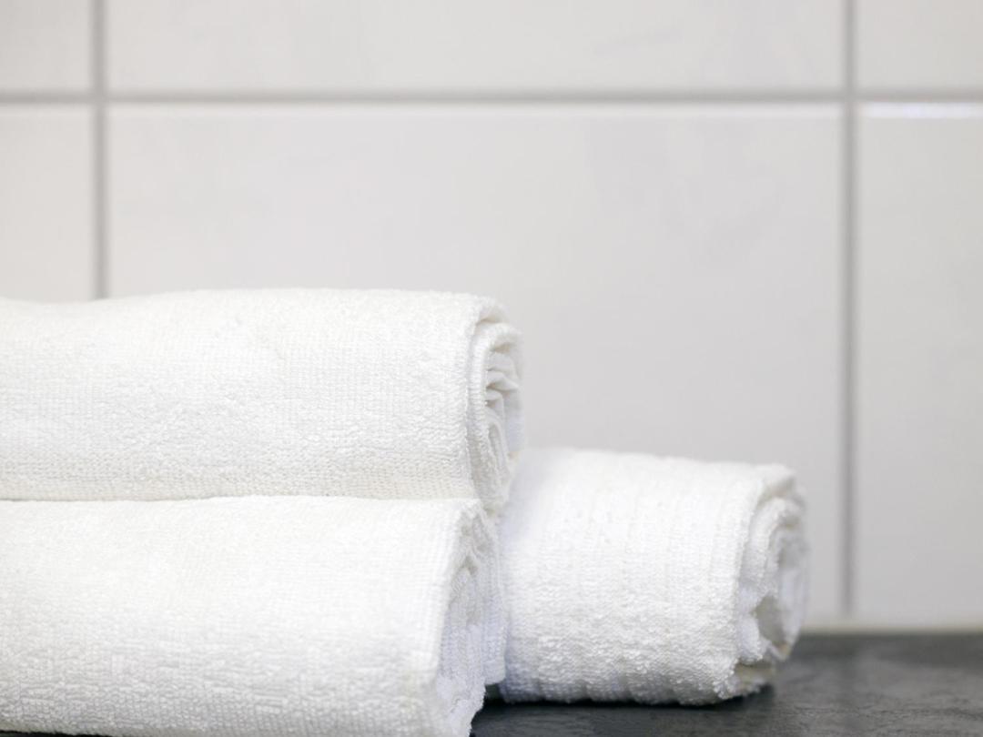 Stylish Apartment - 3 Min Walk To Wuppertal Main Train Station - Close To The University - Kitchen - Netflix Buitenkant foto
